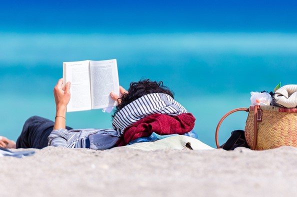 Olvassunk nyáron is! – izgalmas és kellemes olvasmányok